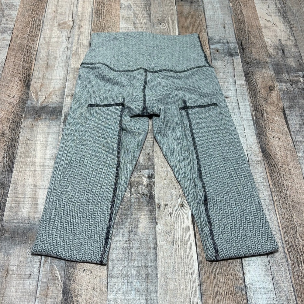 Lululemon Leggings Womens 4 Grey Herringbone High Rise Tights Yoga Athleisure - Picture 3 of 8
